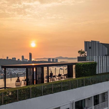 The Base Pattaya By Nami Aparthotel Exterior photo