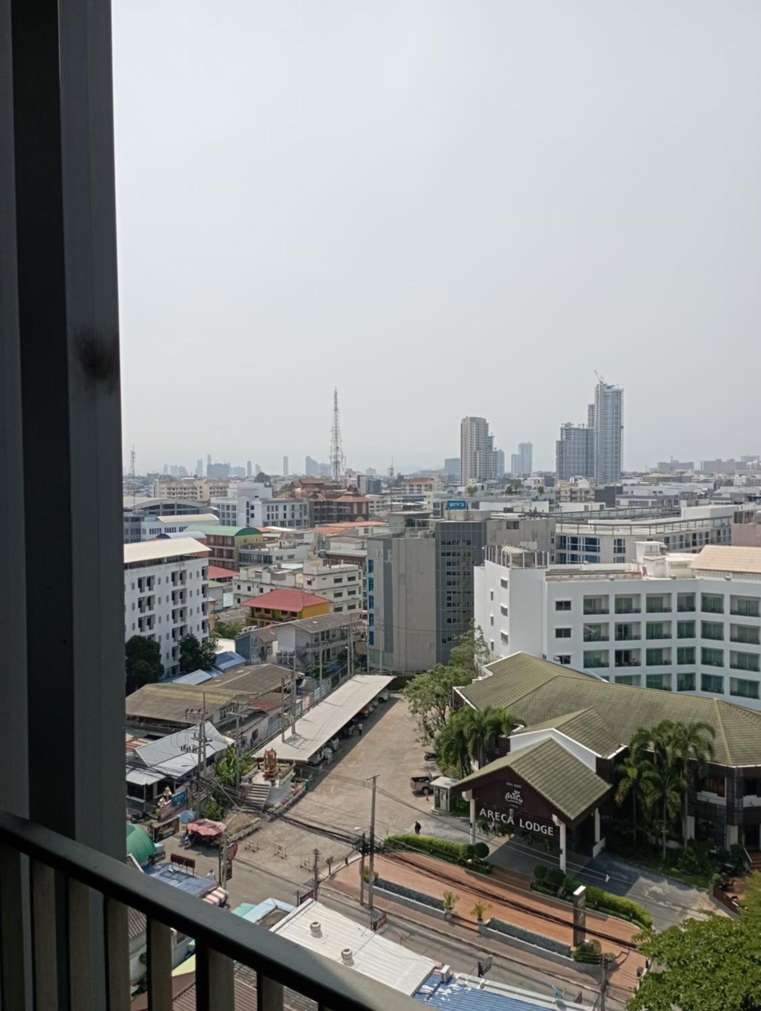 The Base Pattaya By Nami Aparthotel Exterior photo